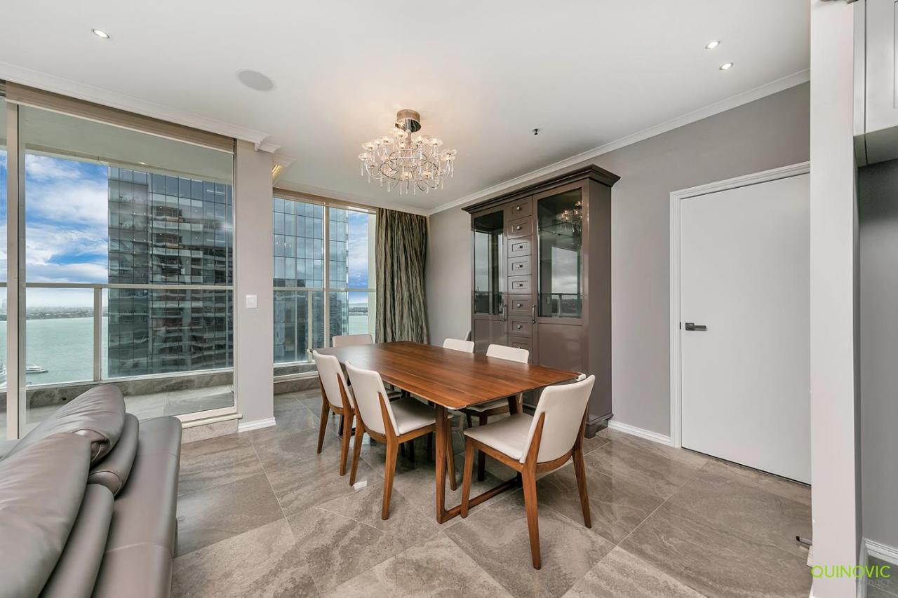 Qv Luxury With Sea Views Auckland