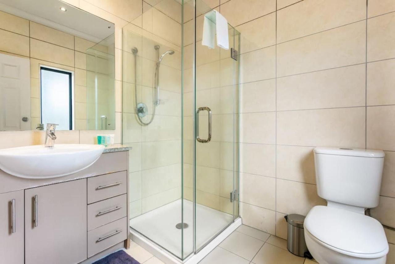 Modern 2br Abode - Near Eastern Beaches Auckland