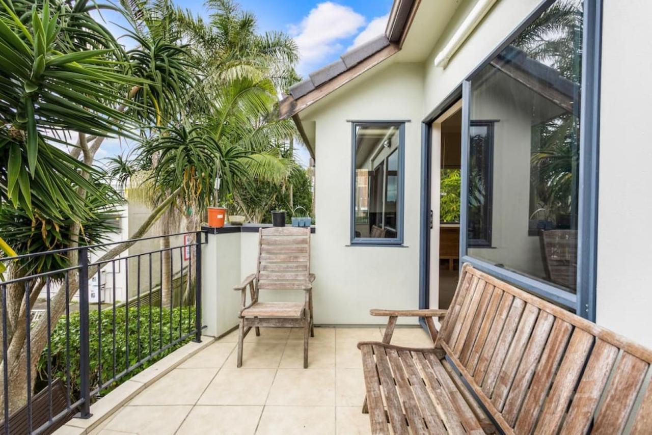 Modern 2br Abode - Near Eastern Beaches * Auckland