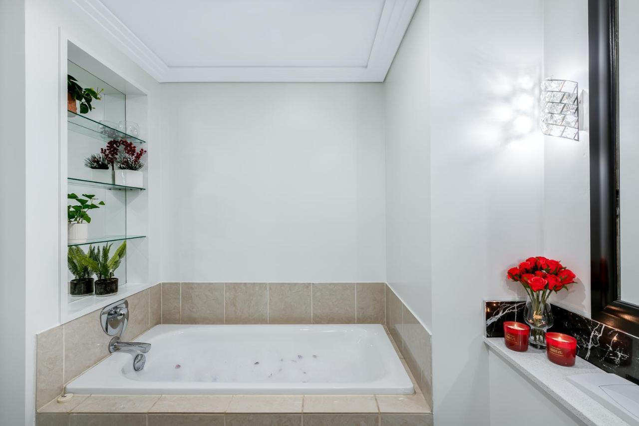 Your Next Viaduct Getaway! Apartamento *