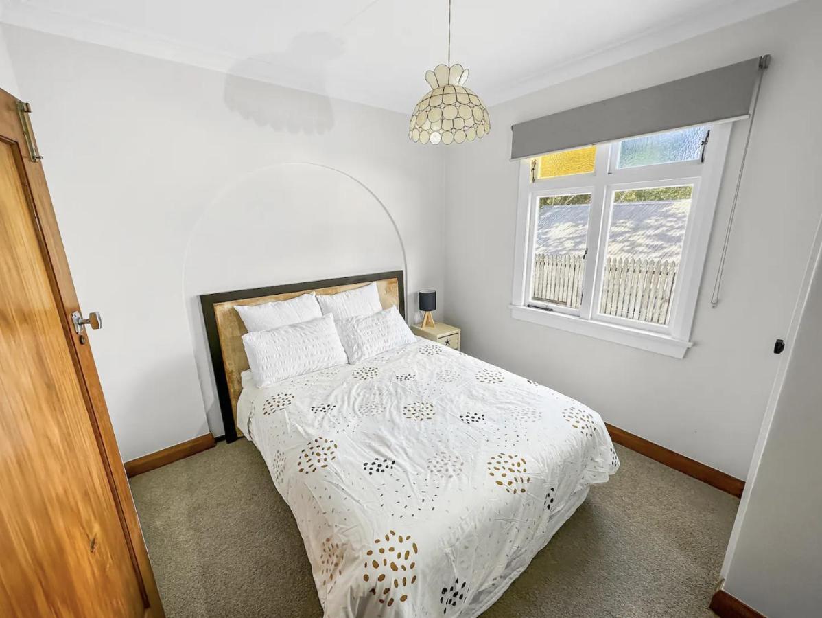 Tui Escape - 4 Bedroom Downstairs Birkenhead