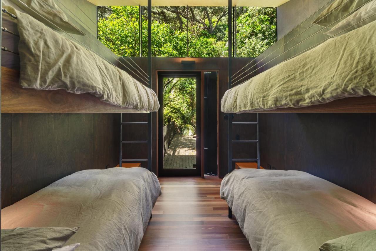 Kawakawa House - Piha Holiday home