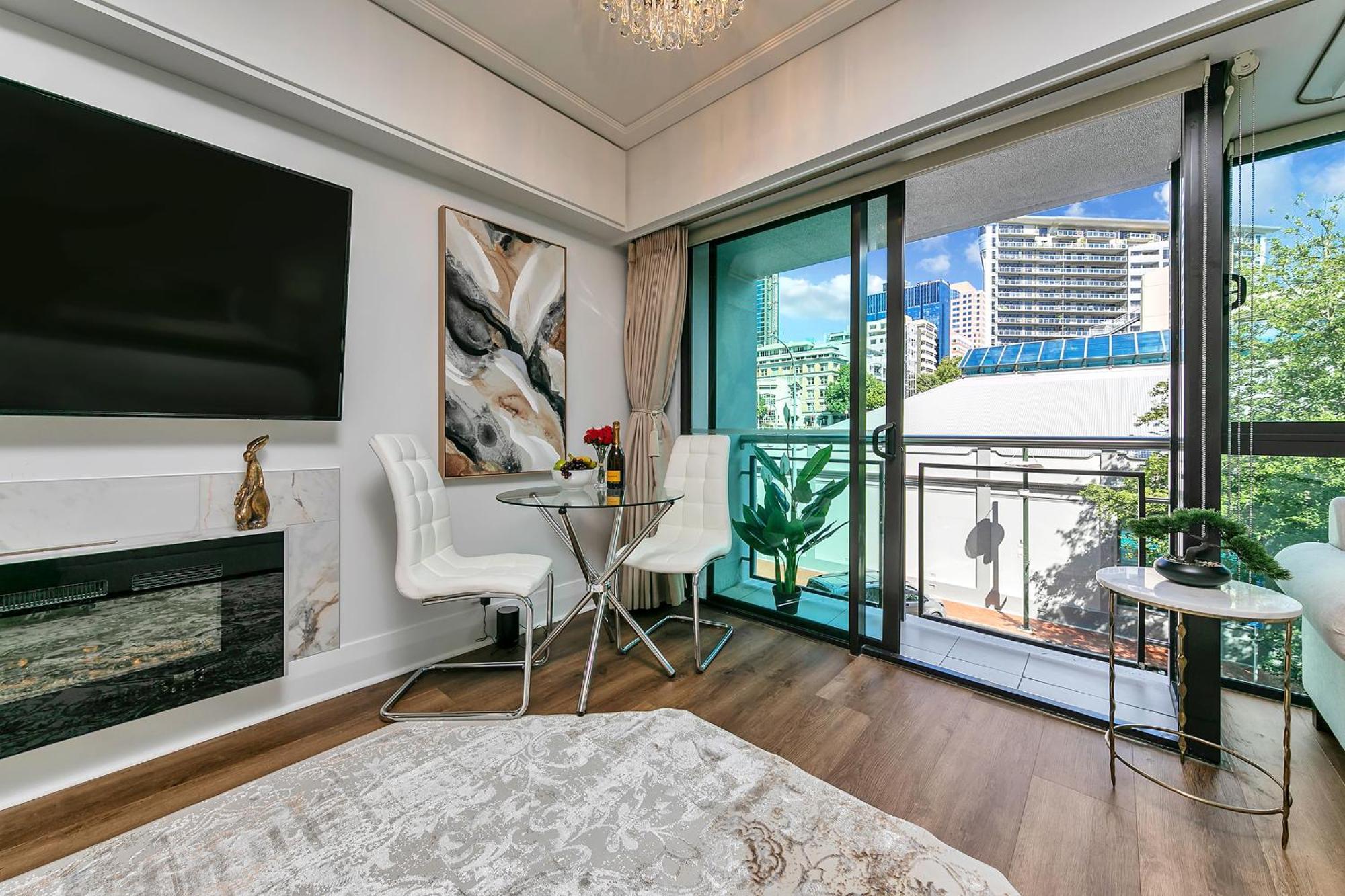 Viaduct's Hidden Gem Apartment