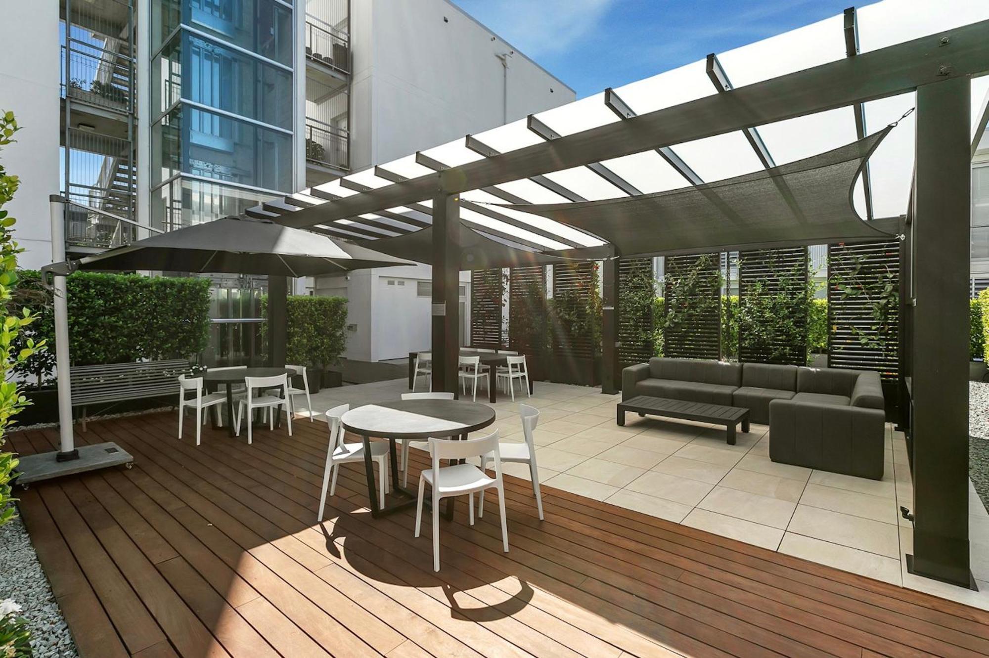 Luxury 2 Bed2bath Penthouse Free Secure Carpark *