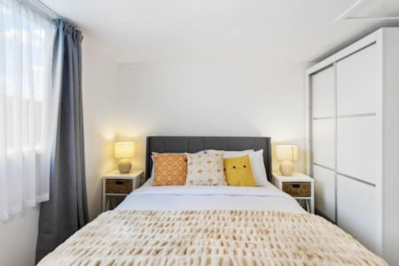 Calgary With Air Con Apartment