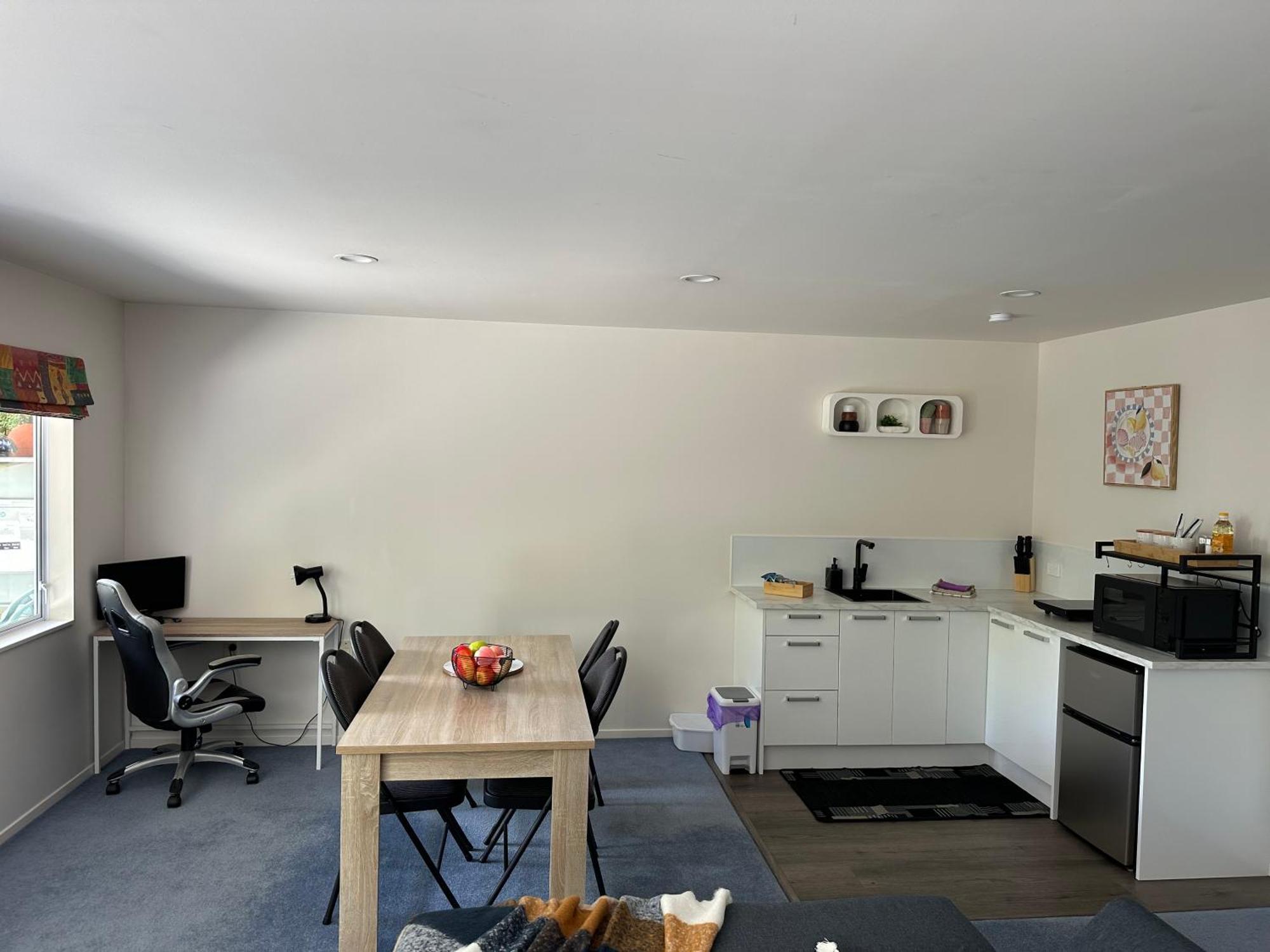 Apartment New Lynn Self- Contained Unit Near Golf Course *