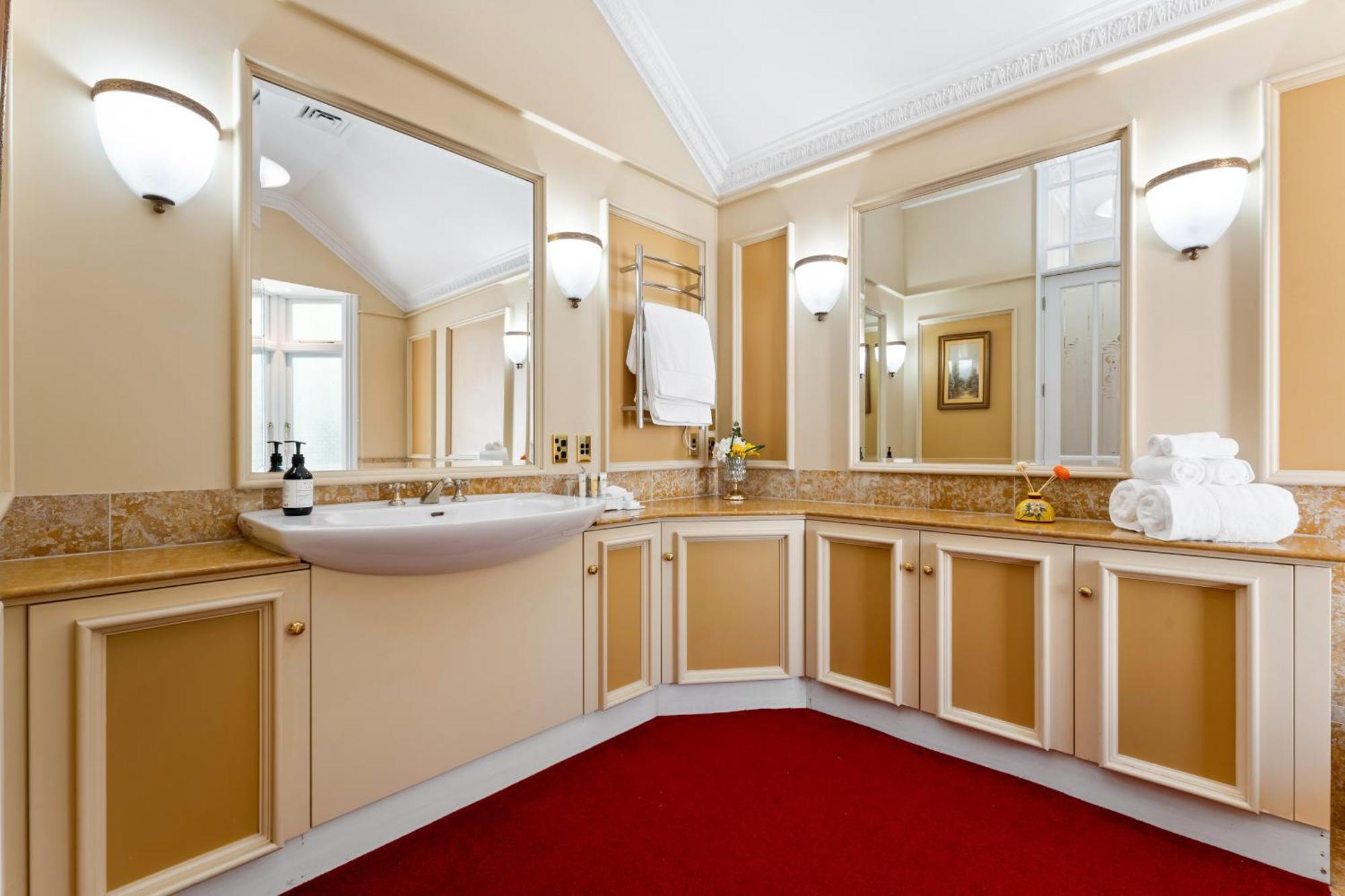 Aachen House Hotel