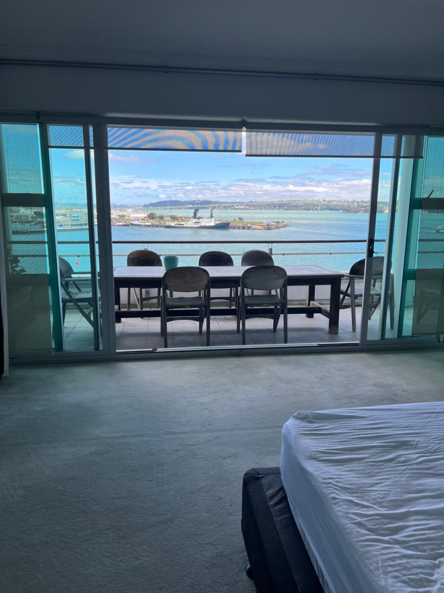 Waterfront Seaview - Same Building Block As Hilton * Auckland