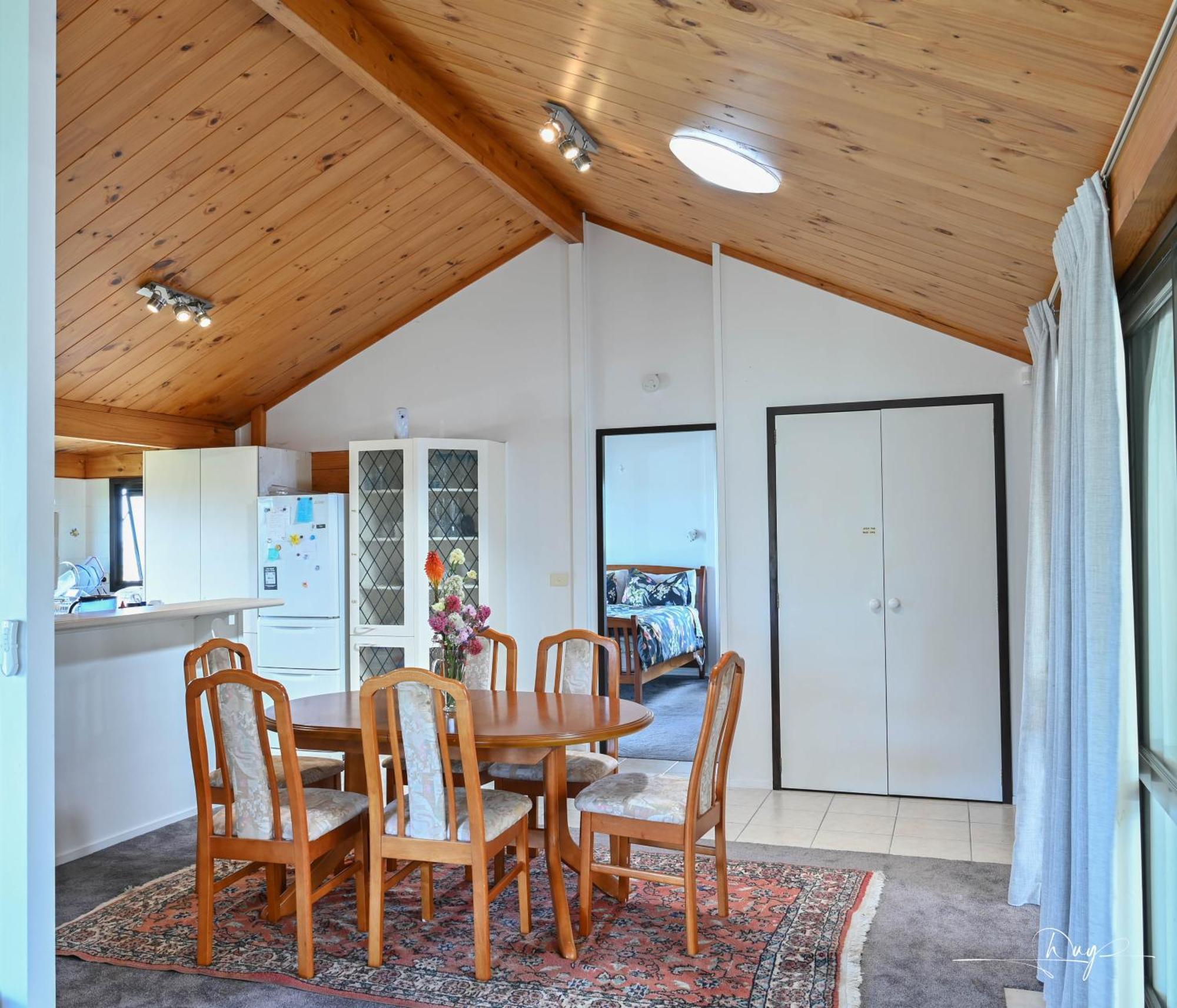 Homestay Sunny Beachview Homestay