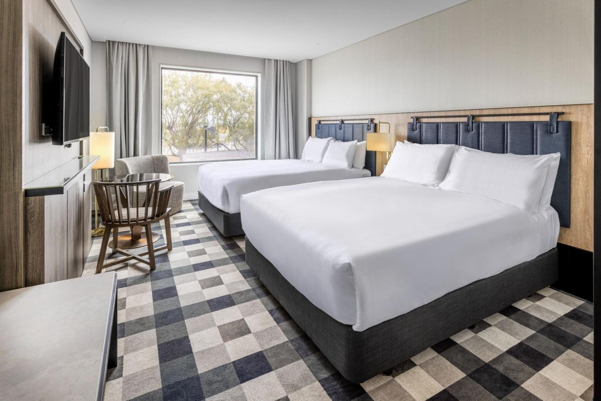 Hotel Doubletree By Hilton Karaka