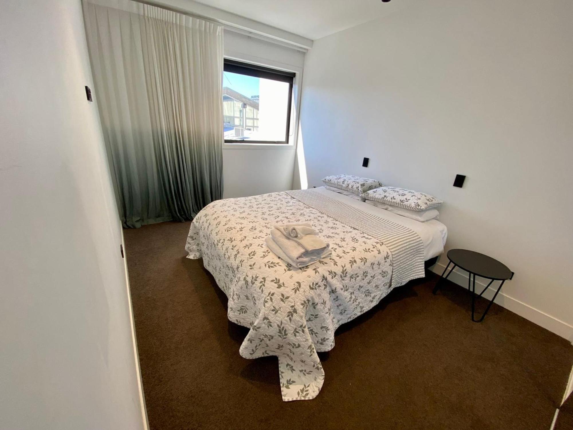Entertainers Penthouse With 5 Bedrooms Pool & Auckland