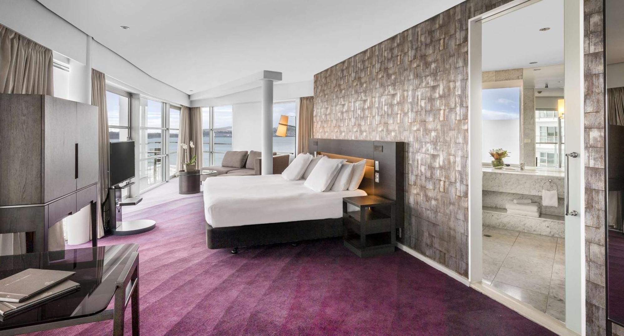 Hilton Hotel 5*