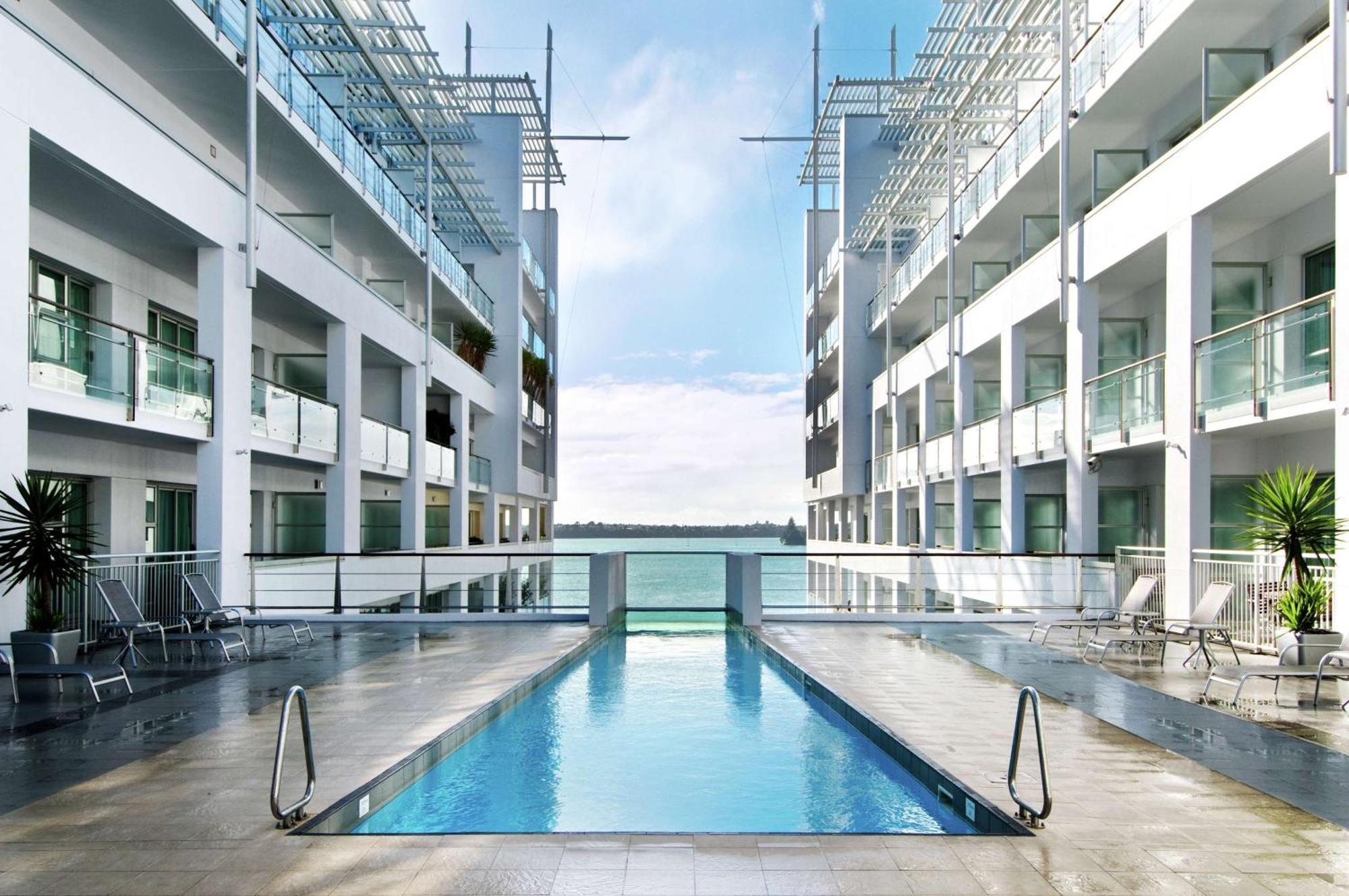 Hilton Hotel 5*