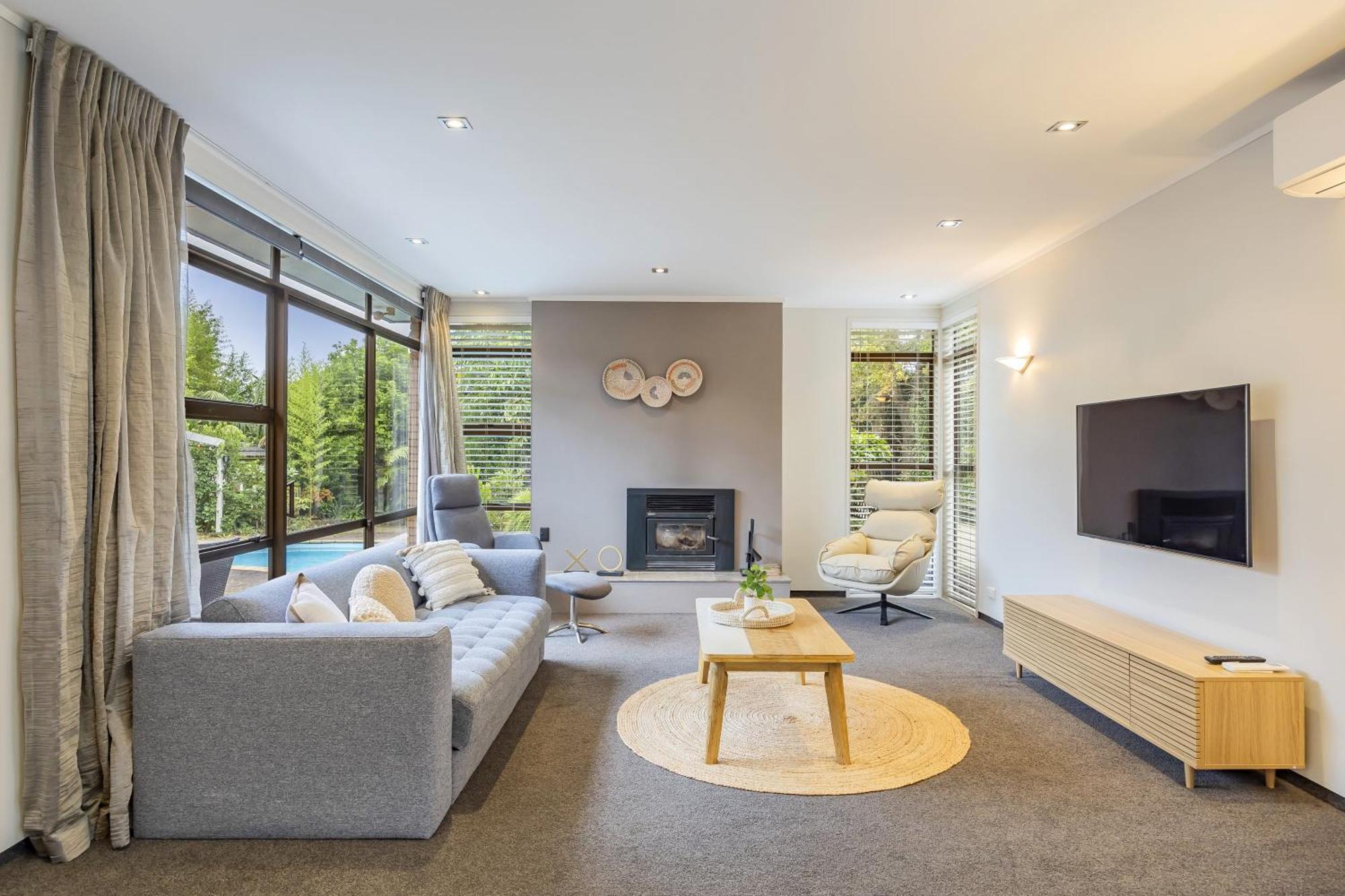 Holiday home Entire House With Pool, Auckland