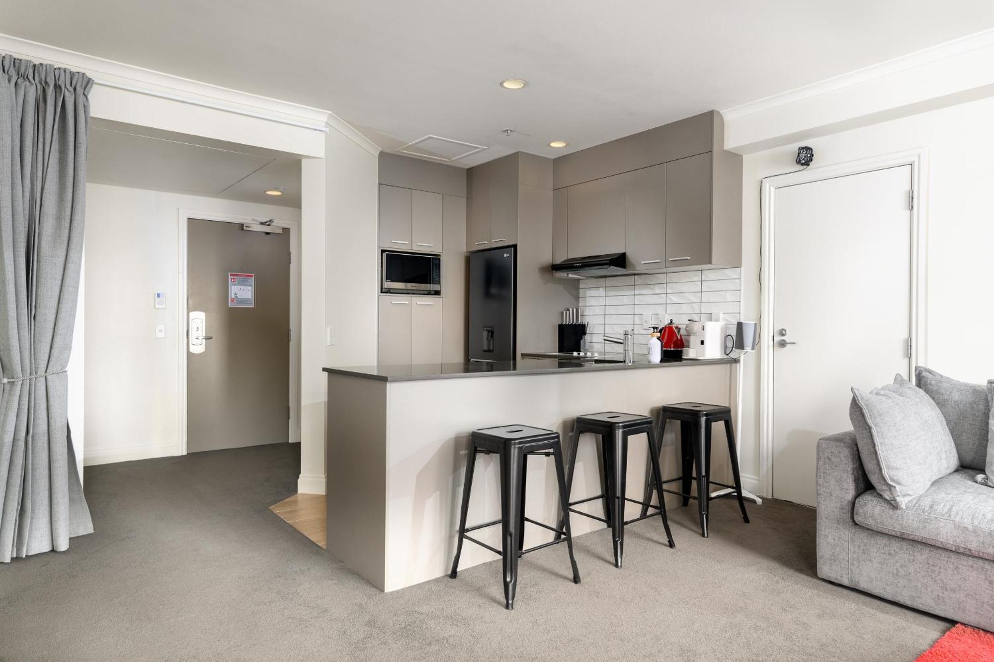 Apartment A Holiday, 21 Floors Above Queen *