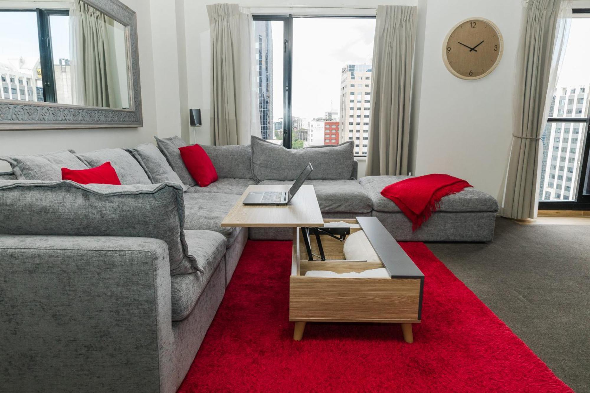 Apartment A Holiday, 21 Floors Above Queen *