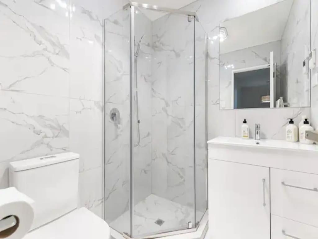 Wonderful Three Bedroom With Garage