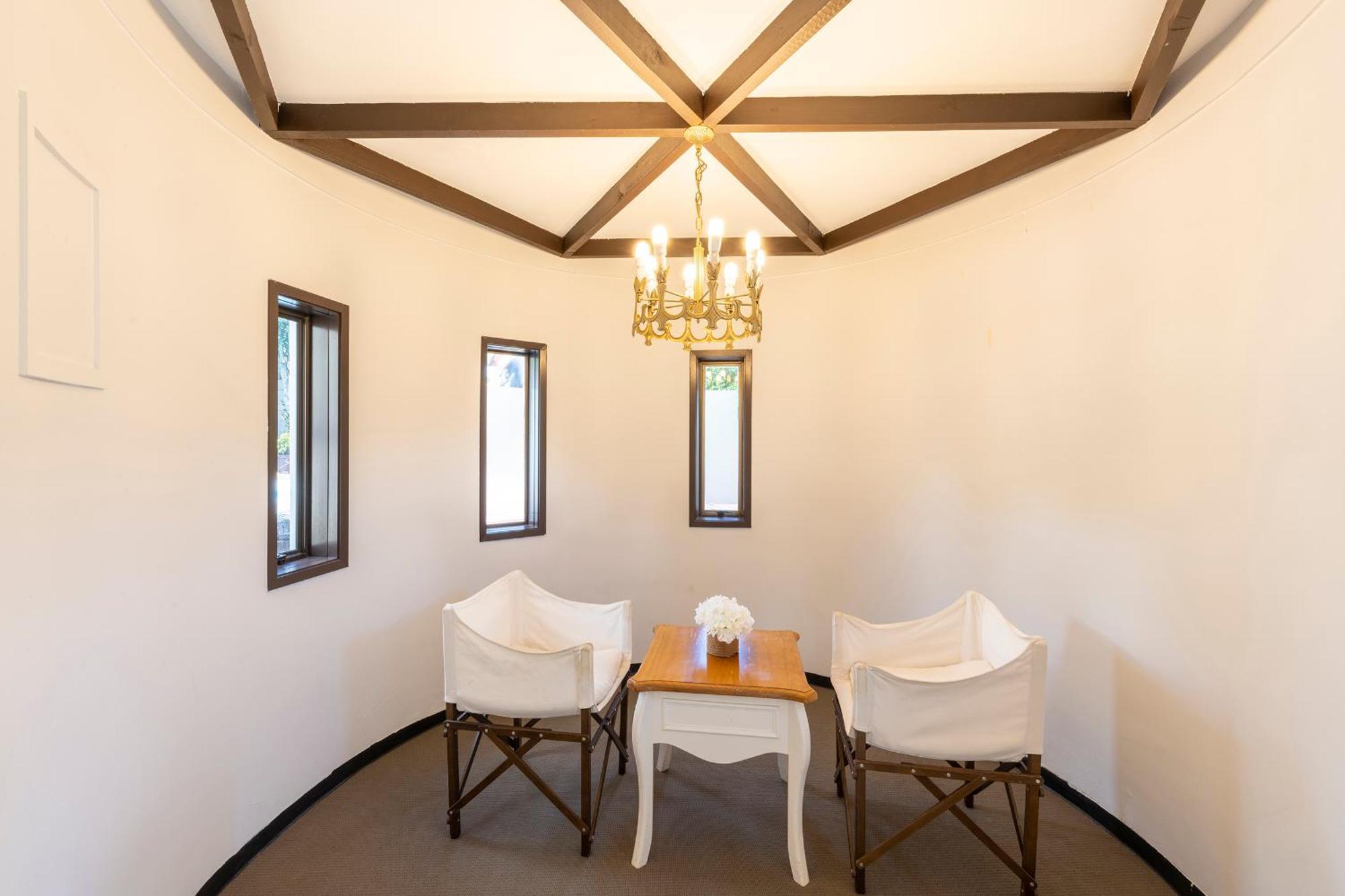 Unique Castle In Holiday home *