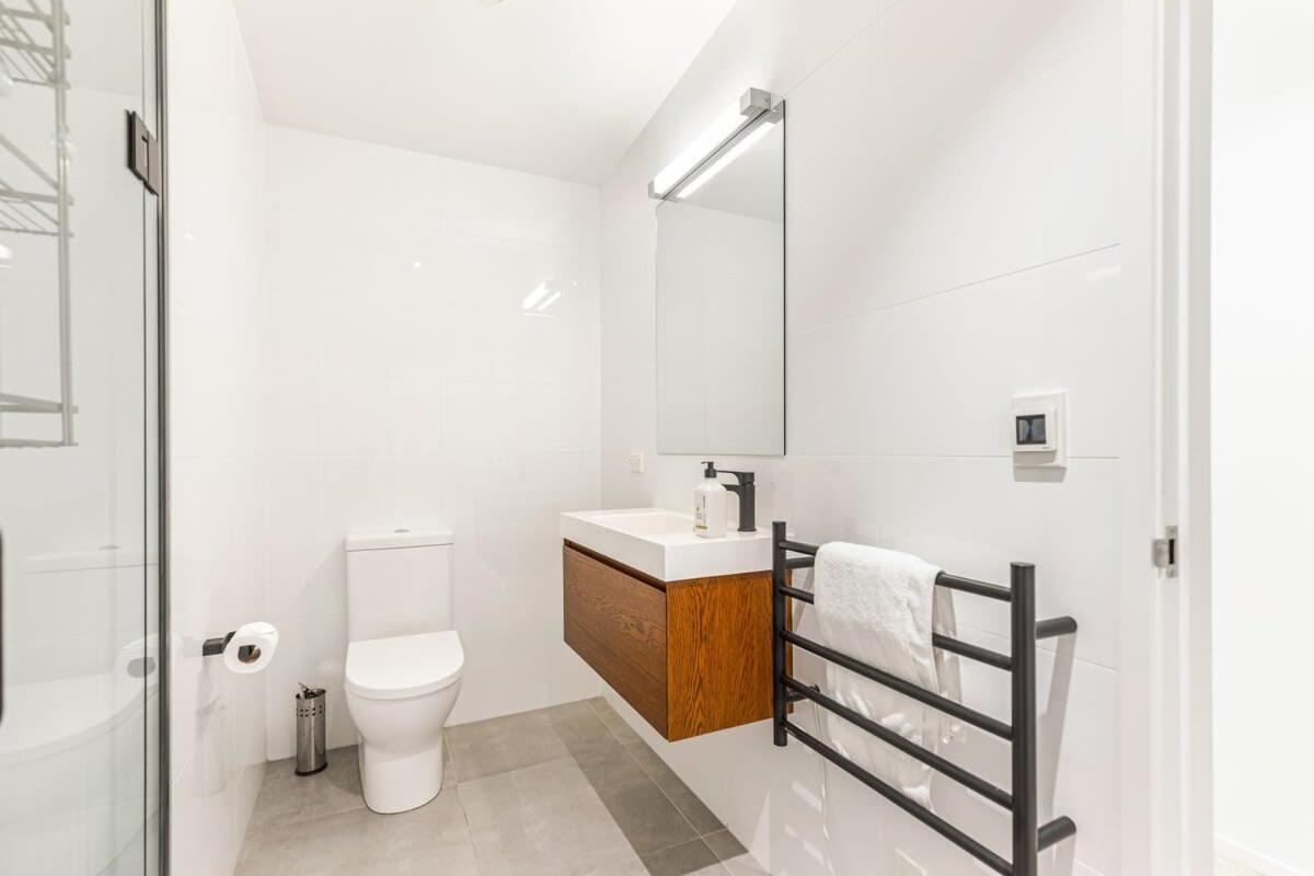 Contemporary 1br Queen Street Retreat *