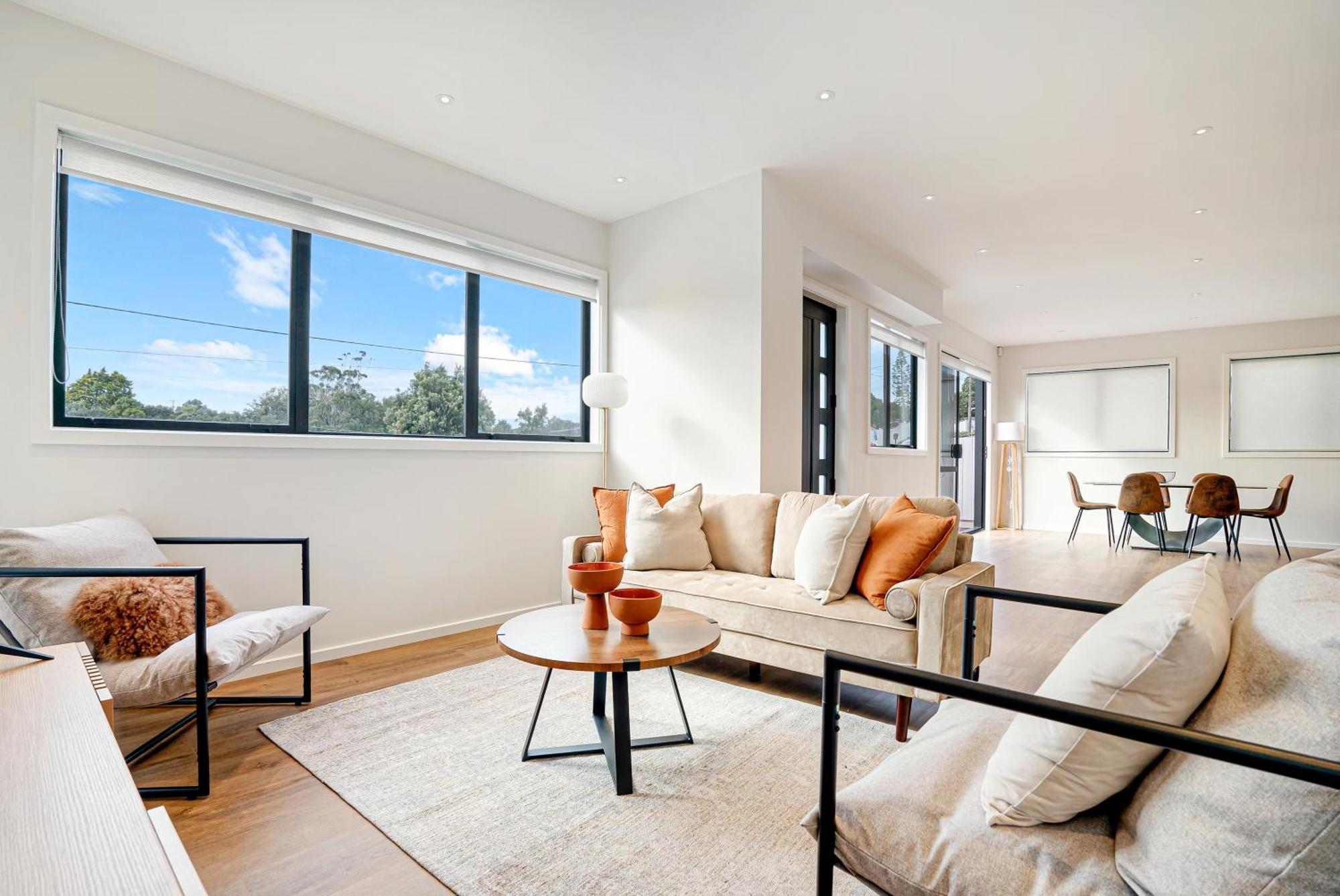Luxury Sun Soaked Devonport Waterfront 4br *