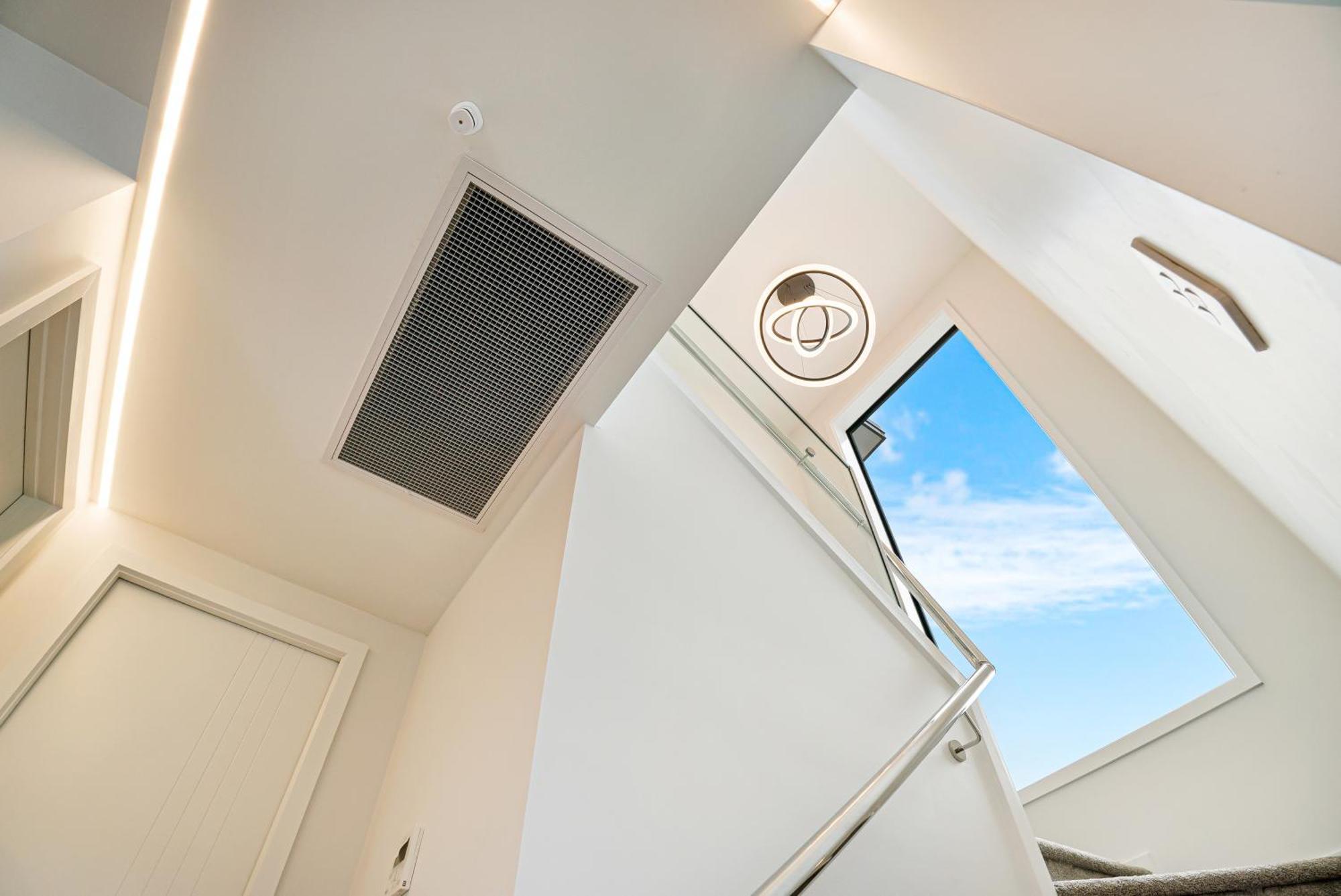 Luxury Sun Soaked Devonport Waterfront 4br Auckland