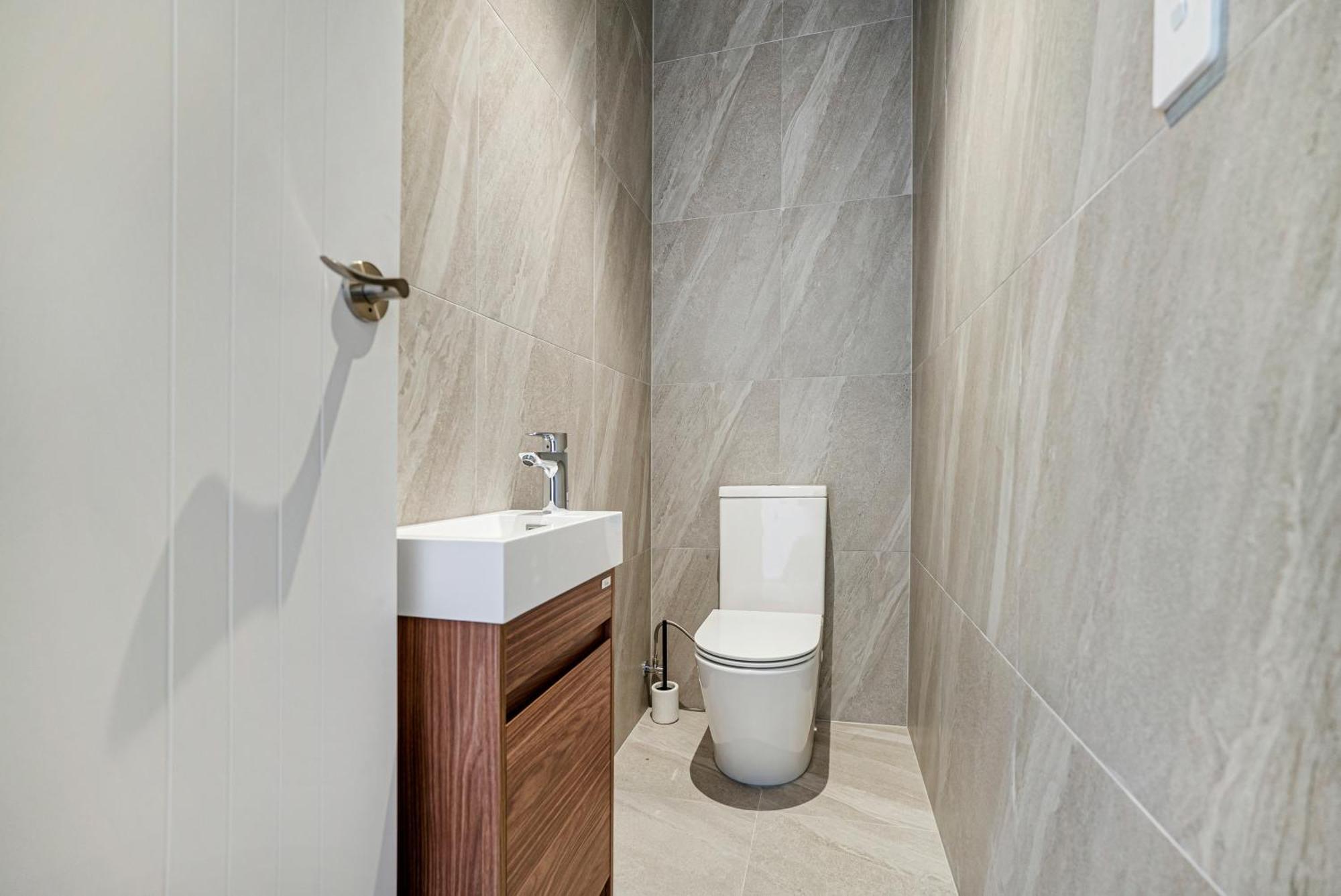 Apartment Luxury Sun Soaked Devonport Waterfront 4br Auckland