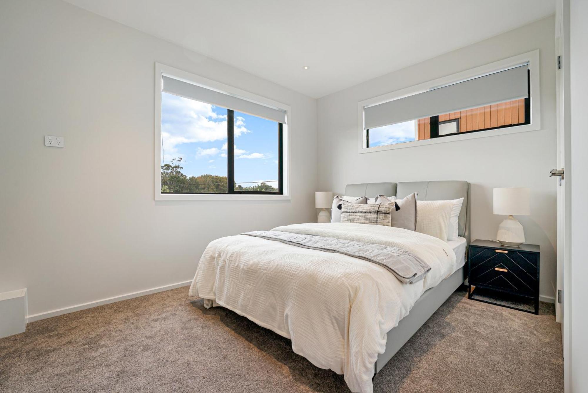 Luxury Sun Soaked Devonport Waterfront 4br Apartment *