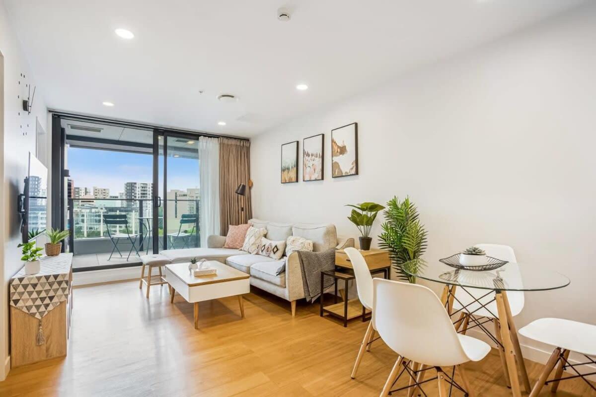 Cosy Two Bedroom With Balcony Pool And Gym * Auckland
