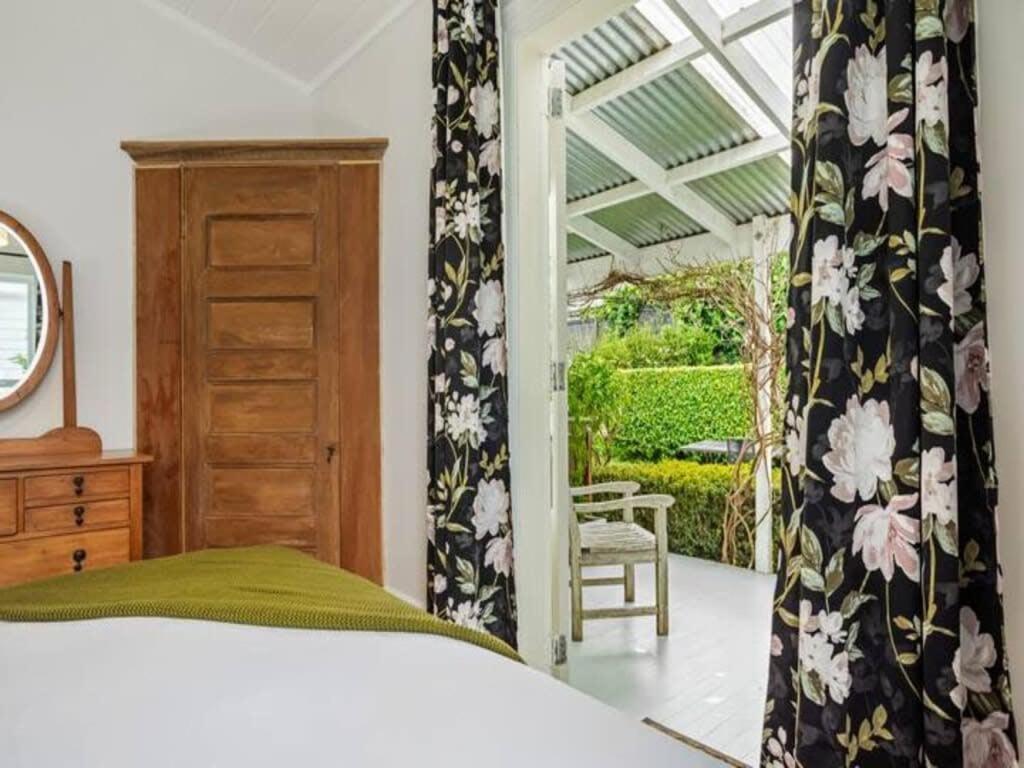 Cheerful 1 Bedroom With Free Parking Casa de férias
