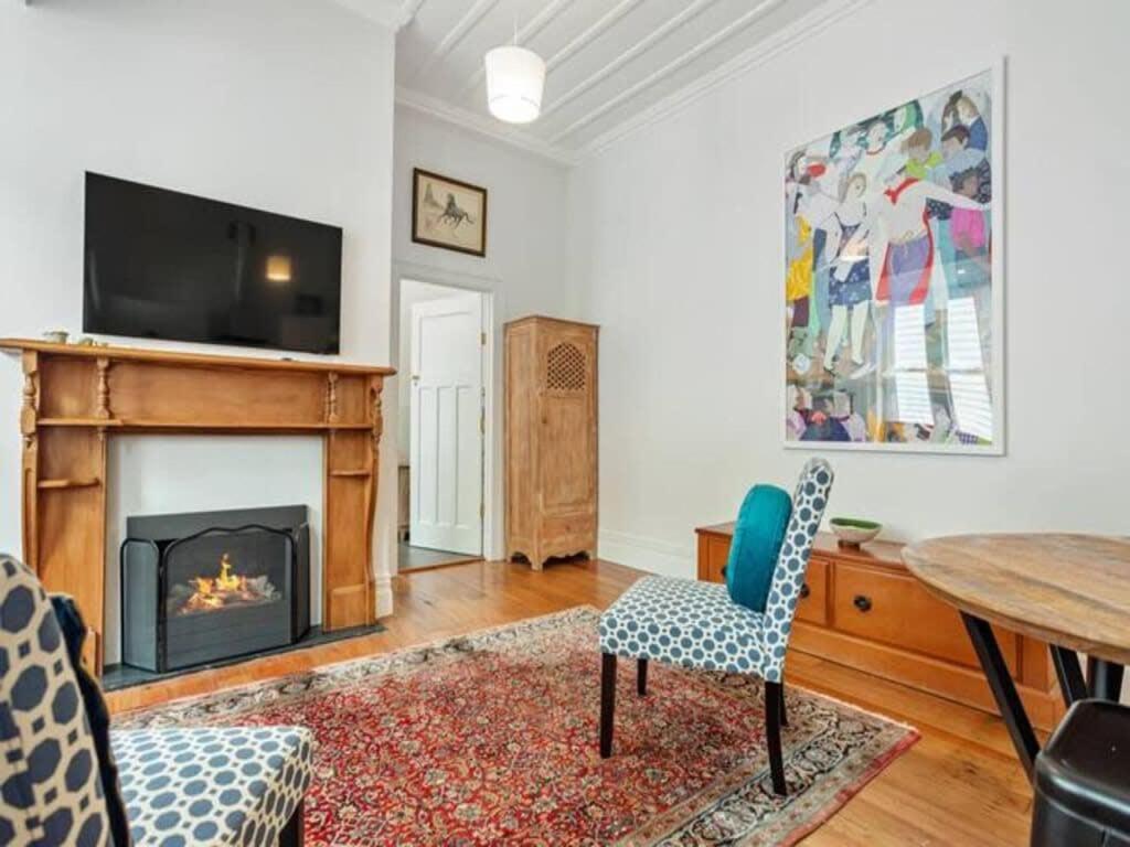 Casa de férias Cheerful 1 Bedroom With Free Parking *