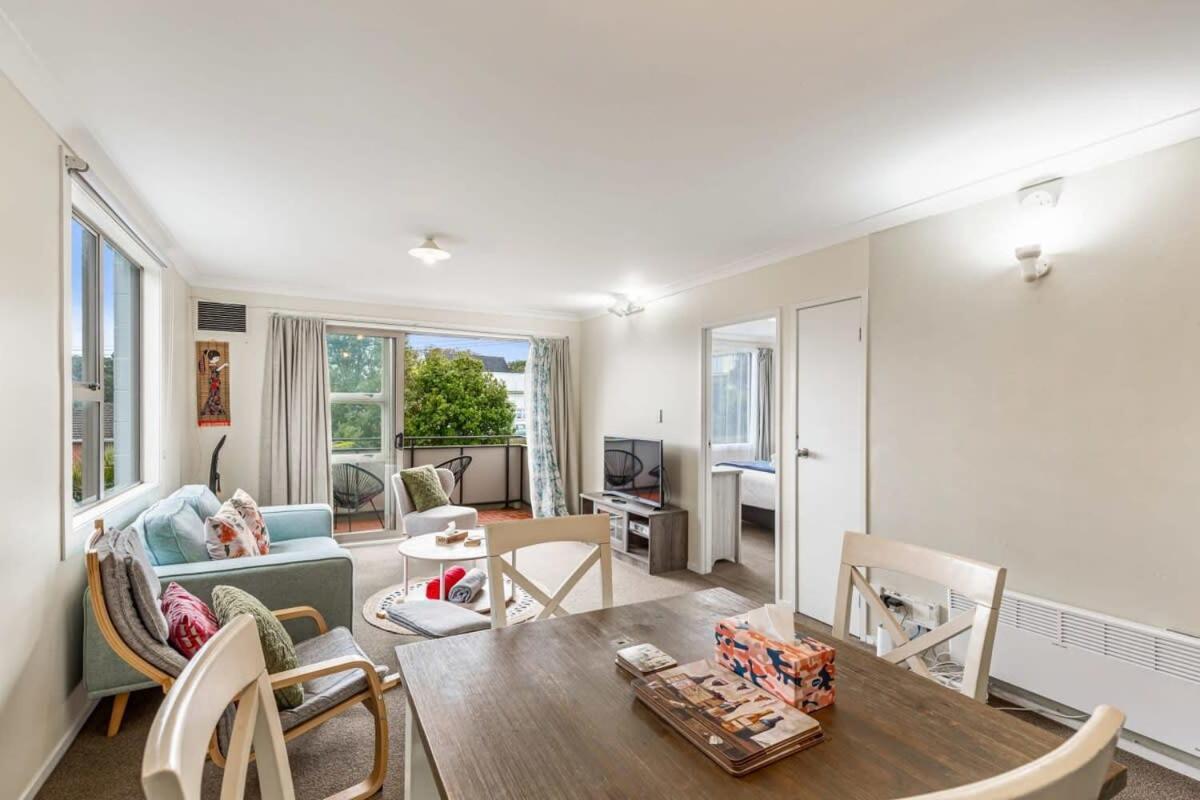 Apartamento Lovely 2-bedroom With Free Parking