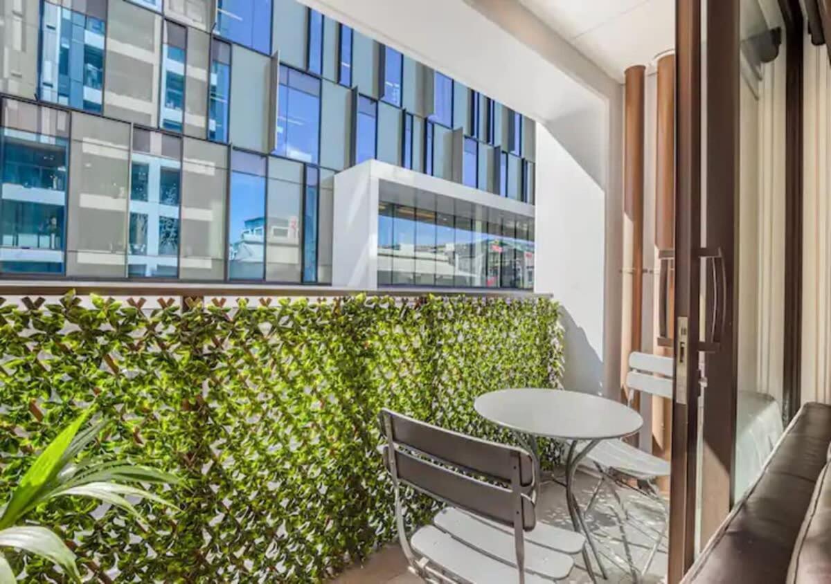 Apartment Classy And Contemporary Living *
