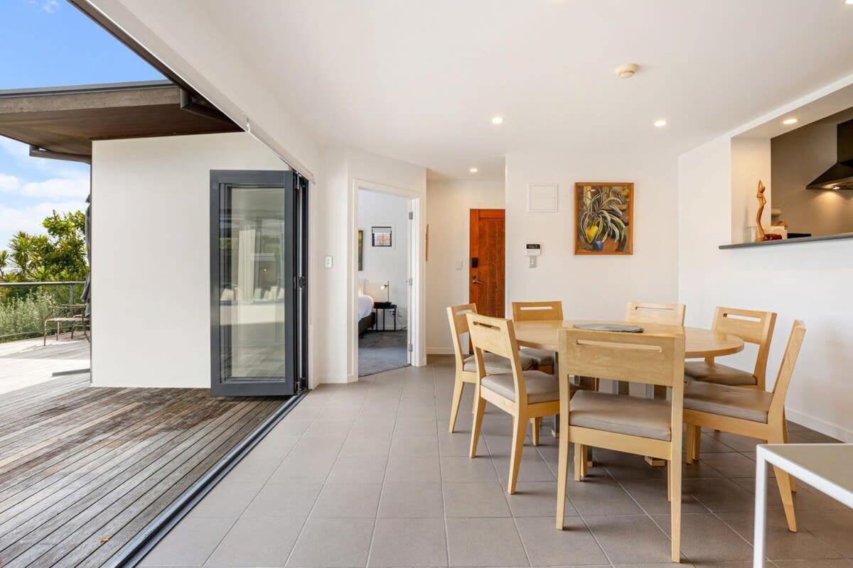 Stylish And Serene Living In Kohimarama *