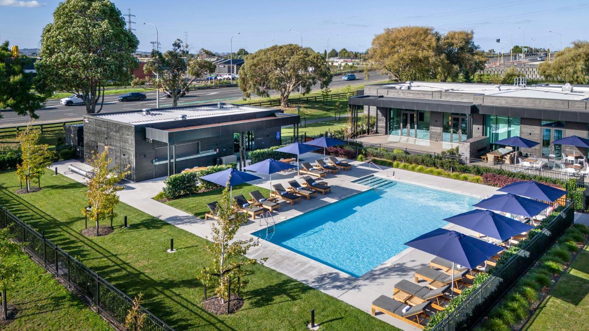 Doubletree By Hilton Karaka 4*