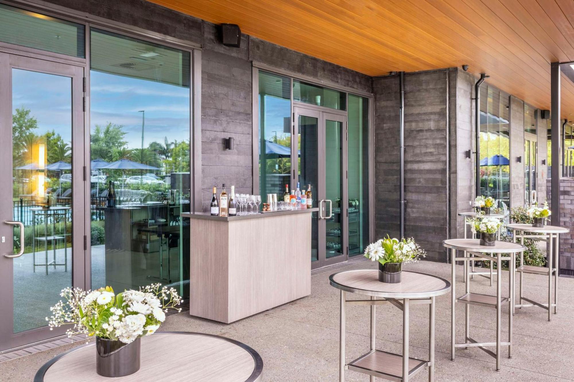 Doubletree By Hilton Karaka 4*