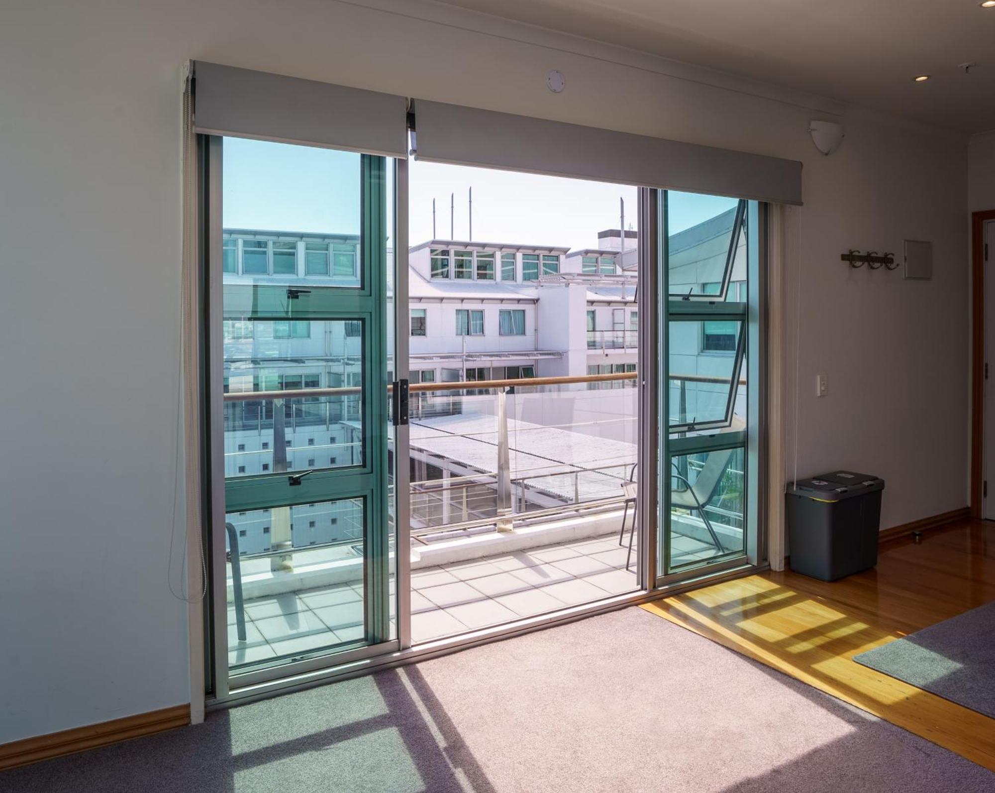 Apartment Chic Princes Wharf - View - Parking