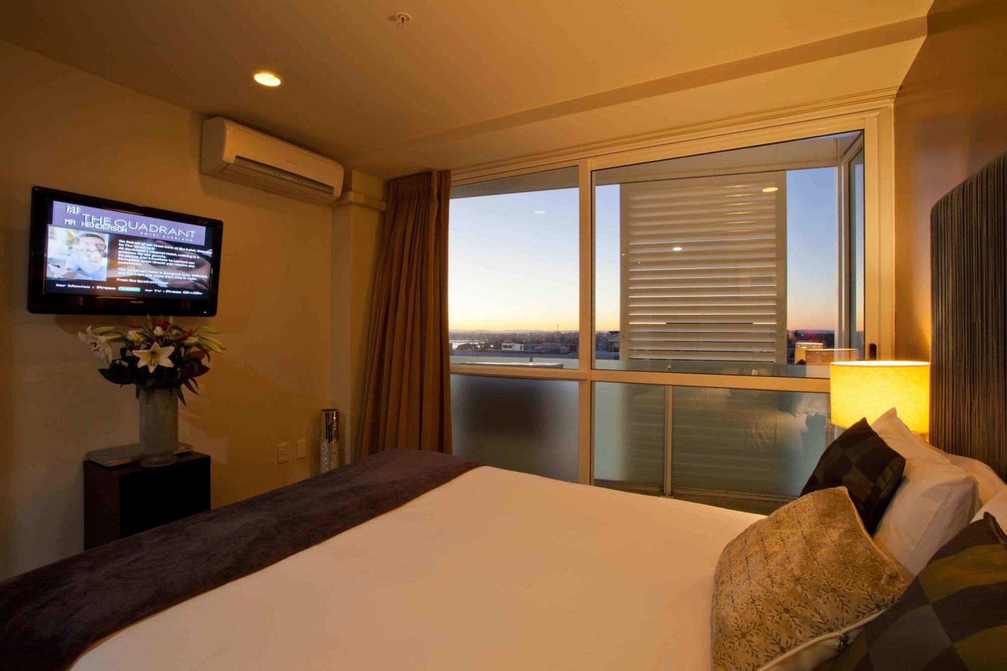 The Quadrant & Auckland