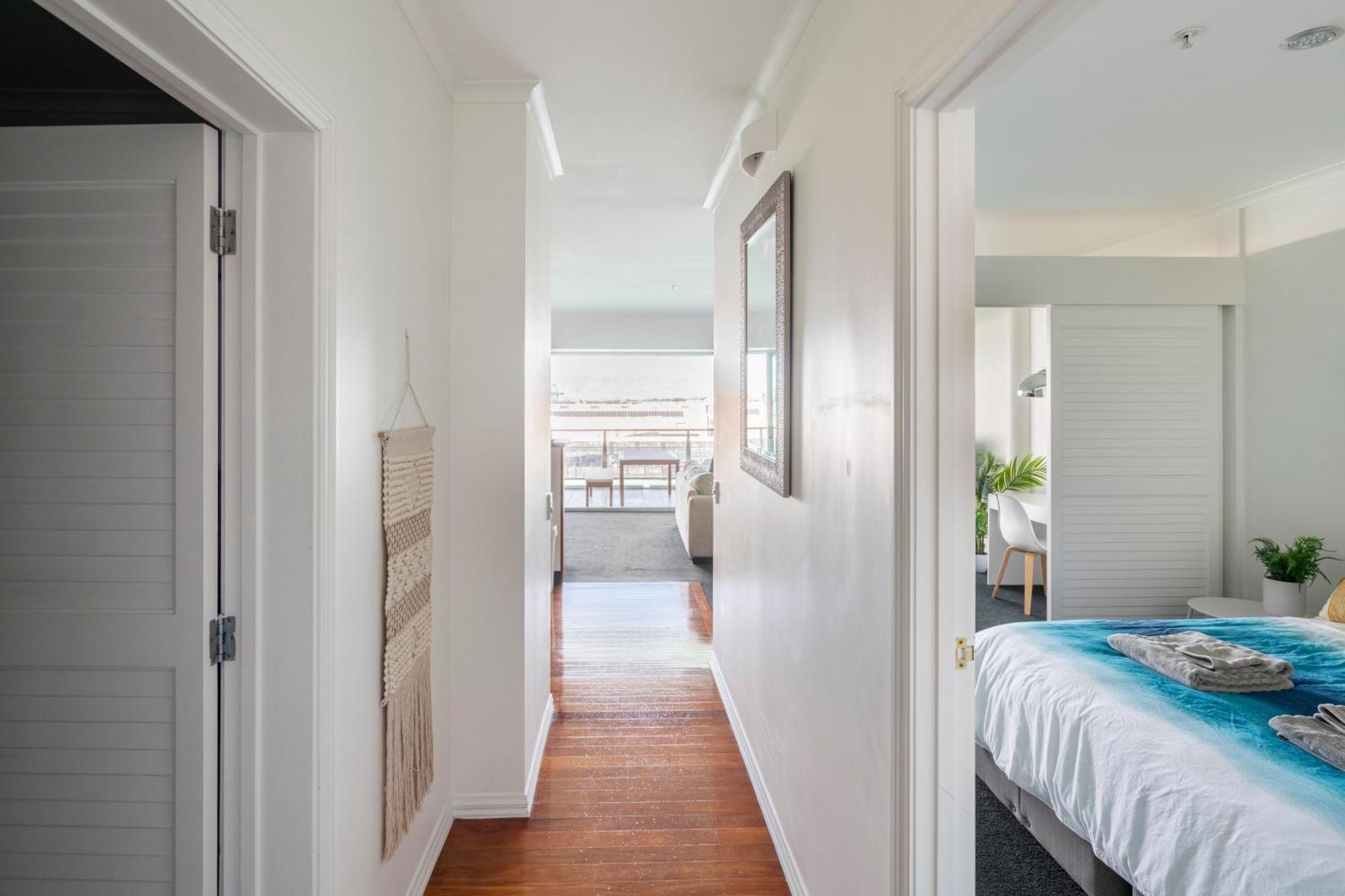 Your Luxury Waterfront Retreat Awaits Apartment Auckland