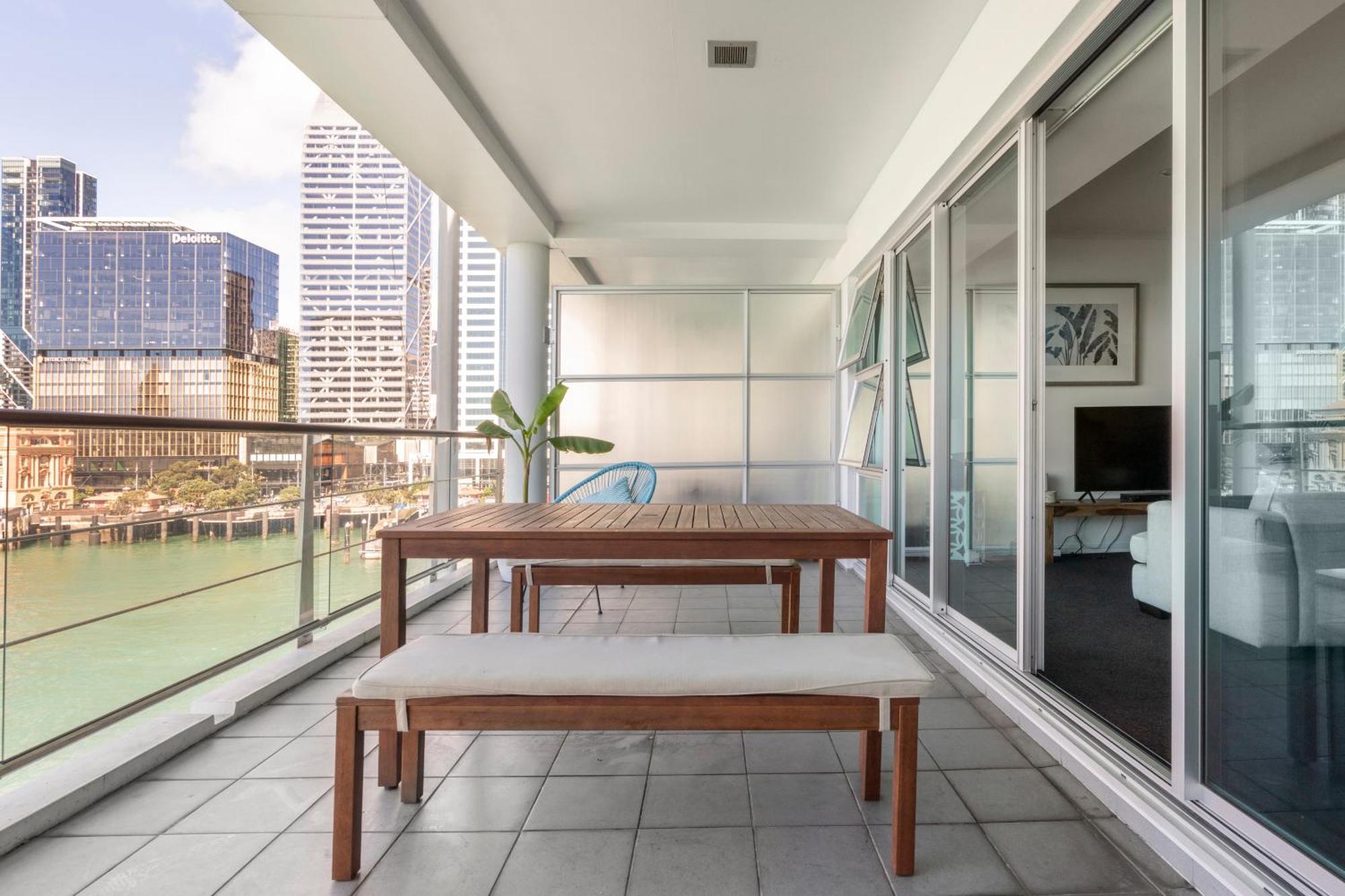 Your Luxury Waterfront Retreat Awaits Apartment