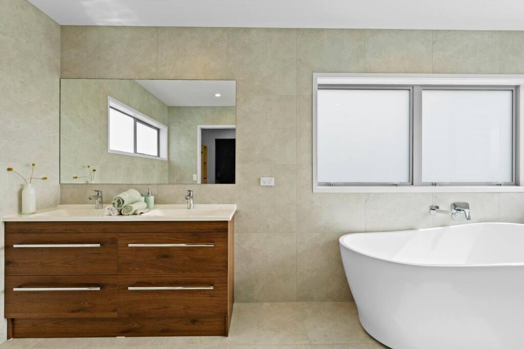 Welcome To Luxury Living In Cbd *