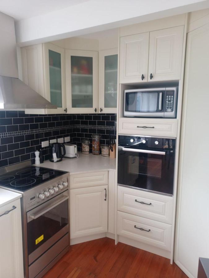 Cosy In New Lynn Holiday home *