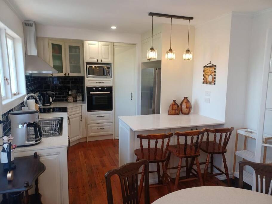 Cosy In New Lynn Holiday home
