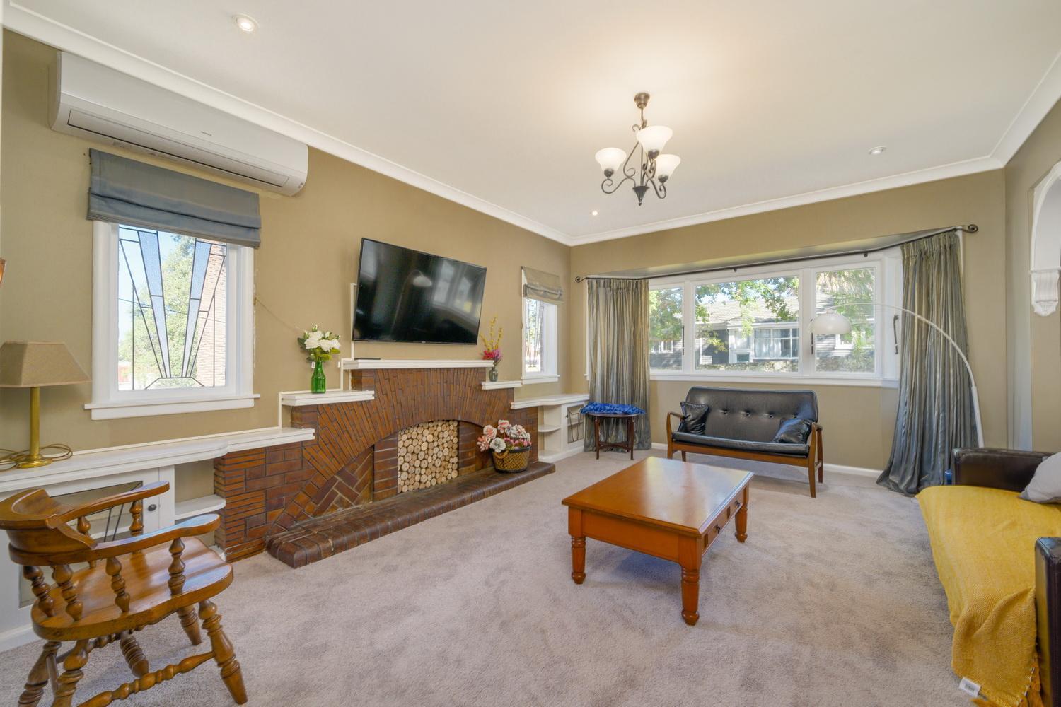 Big Family House 9 Bedroom 4bh 13 Bed Pousada