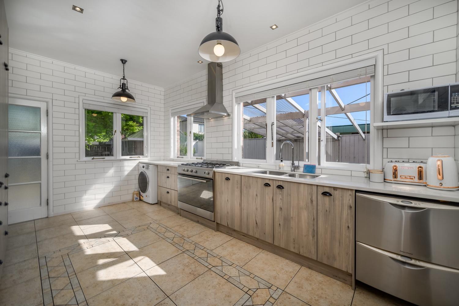 Big Family House 9 Bedroom 4bh 13 Bed Pousada Auckland