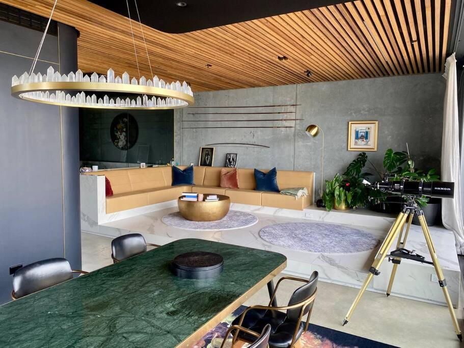Apartment Entertainers Penthouse With 5 Bedrooms Pool &