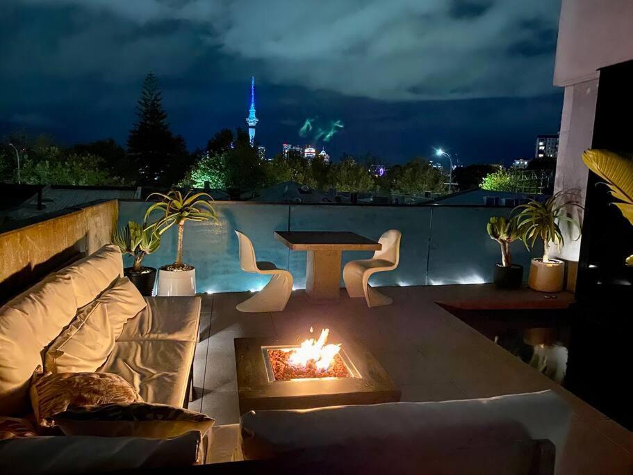 Entertainers Penthouse With 5 Bedrooms Pool & Apartment *