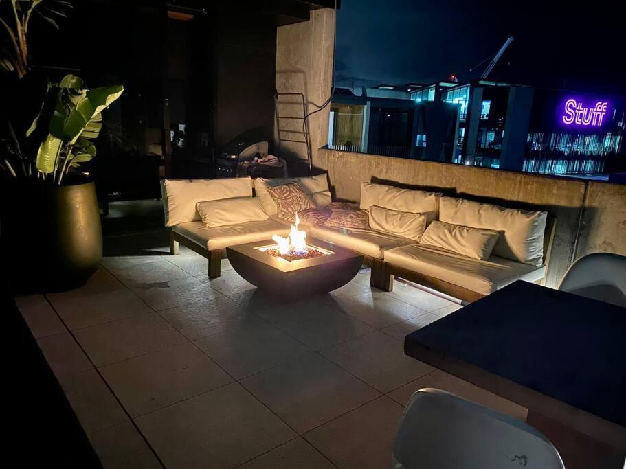 Entertainers Penthouse With 5 Bedrooms Pool & Apartment