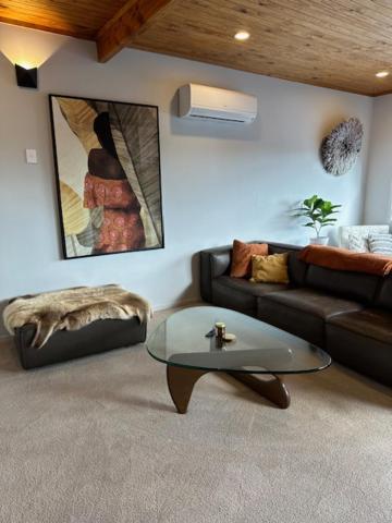 Holiday home Seaside Serenity 4br Modern Auckland