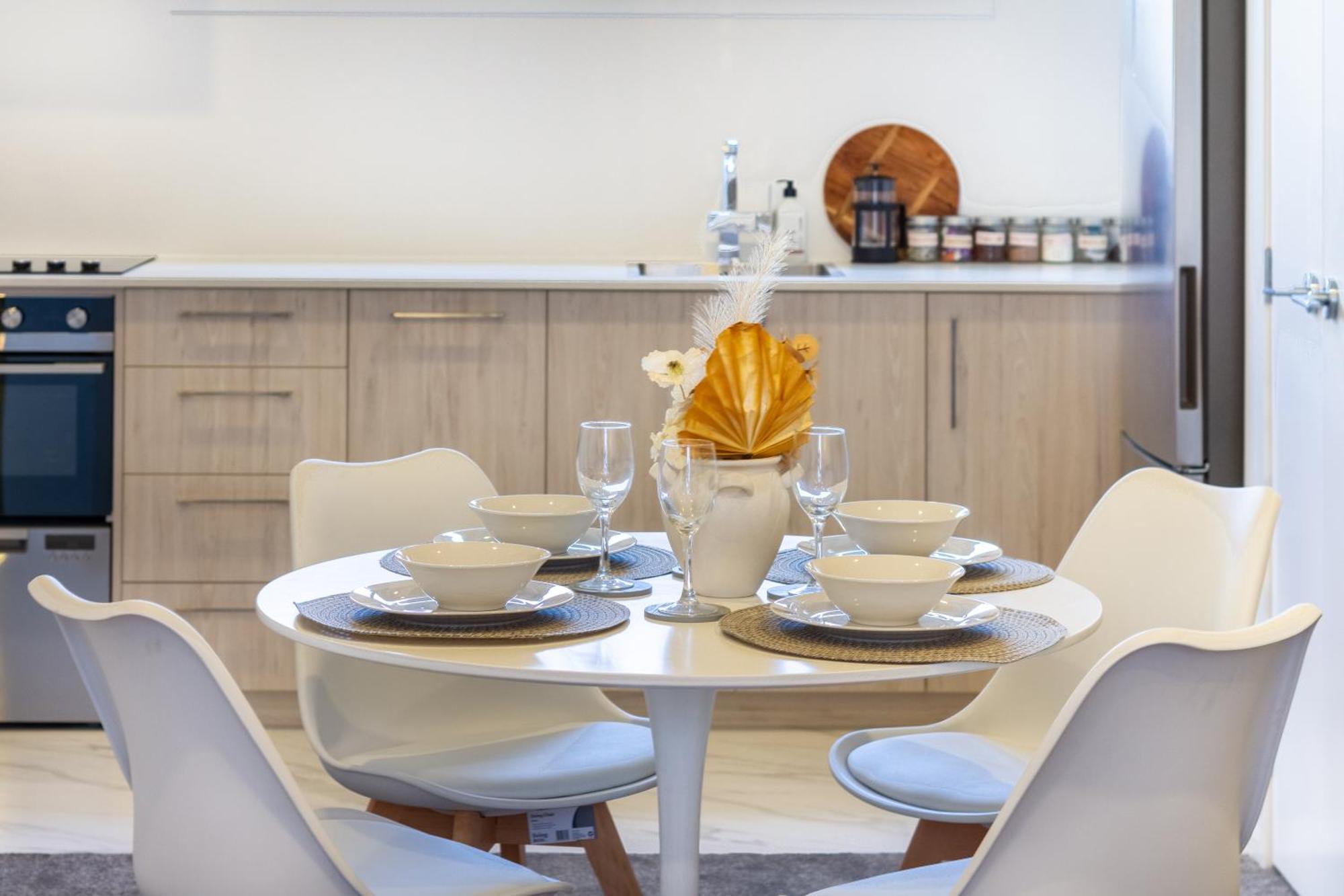 Welcoming 3br Haven: Mt Albert Bliss Apartment