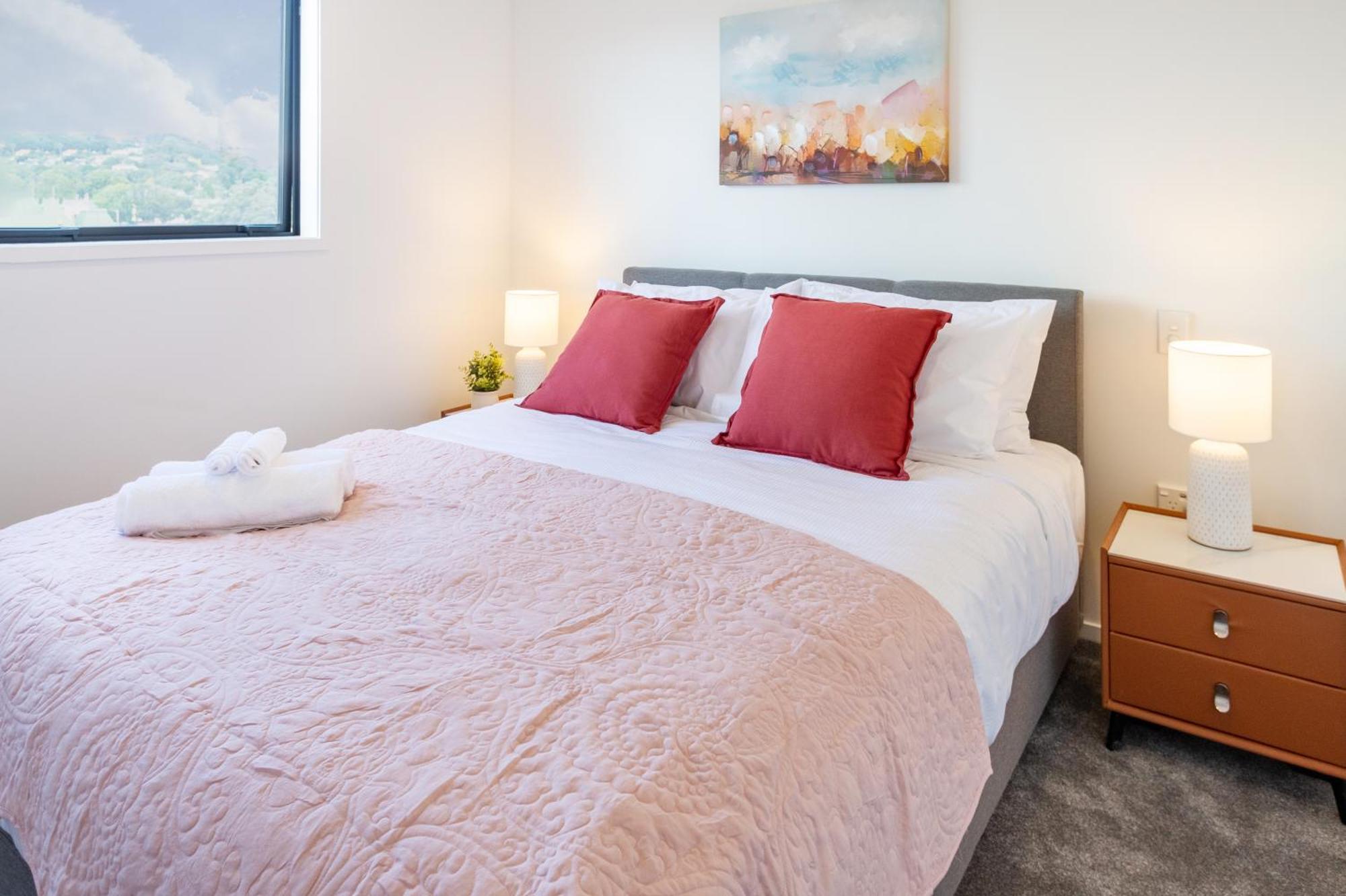 Apartment Welcoming 3br Haven: Mt Albert Bliss
